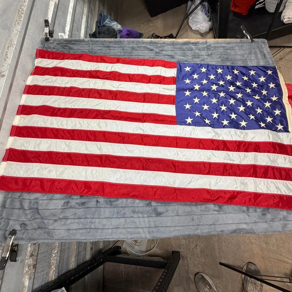 Annin & Co Nyl-Glo American Flag 100% Nylon Bunting Embroidered Stars 8834